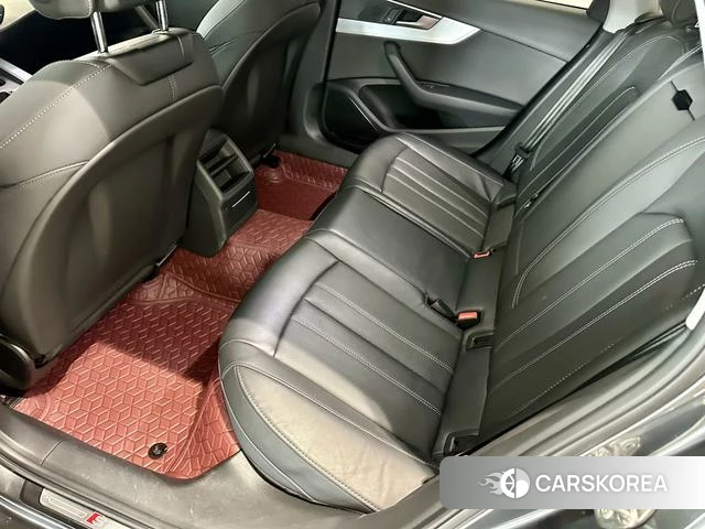 Audi A4L 2023 Темно-серый из Китая, фото 5