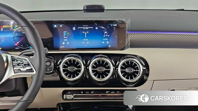 Mercedes-Benz A-Class W177 2025 Белый из Кореи, фото 5