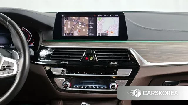 BMW 5 Series (G30) 2020 Белый из Кореи, фото 5