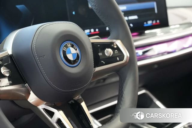 BMW i7 2025 Черный из Китая, фото 5