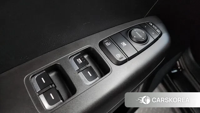 Kia Sportage The Bold 2021 Черный из Кореи, фото 5