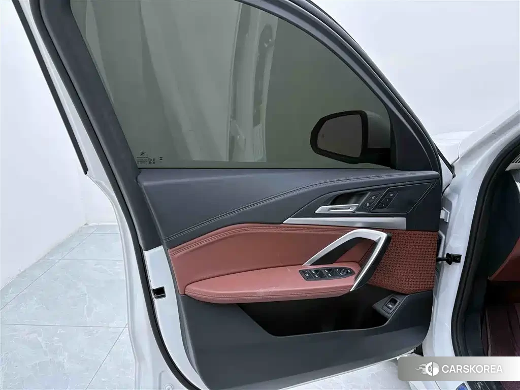 BMW iX1 2026 Белый из Китая, фото 5