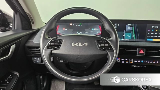 Kia EV6 2023 Черный из Кореи, фото 5