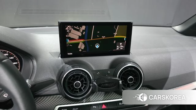 Audi Q2 2020 Серебристо-серый из Кореи, фото 5