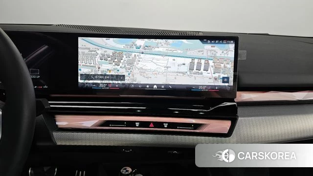 BMW 5 Series (G60) 2025 Белый из Кореи, фото 5