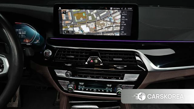 BMW 5 Series (G30) 2021 Черный из Кореи, фото 5