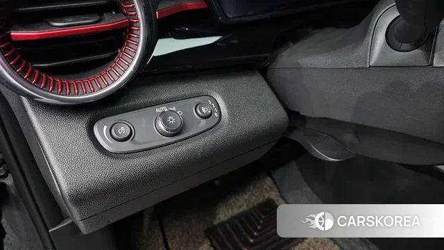 Chevrolet (GM Daewoo) Trax Crossover 2023 Черный из Кореи, фото 5