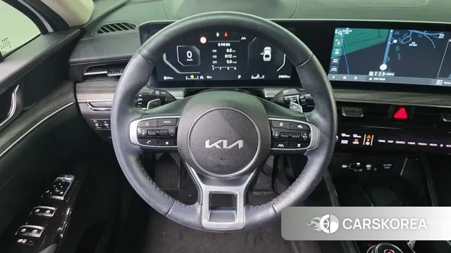 Kia The New K5 3rd generation 2023 Белый из Кореи, фото 5