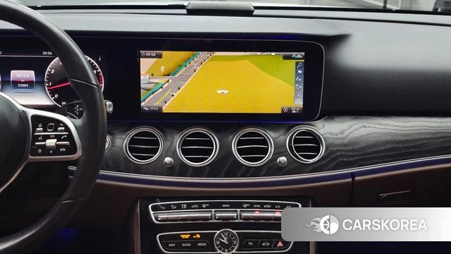 Mercedes-Benz E-Class W213 2020 Белый из Кореи, фото 5