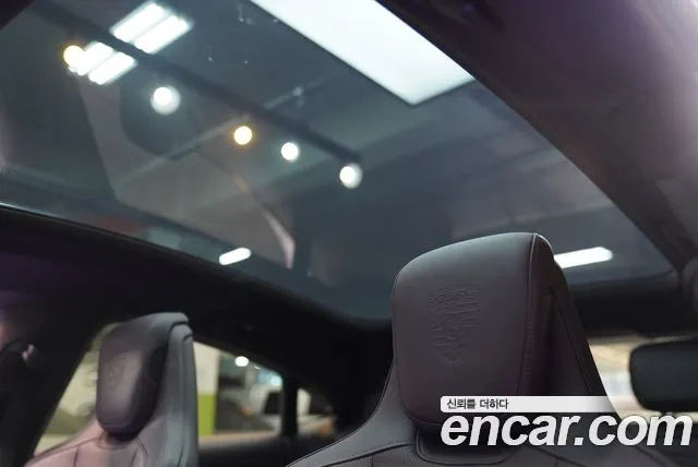 Porsche Taycan id 2714612 из Кореи 5