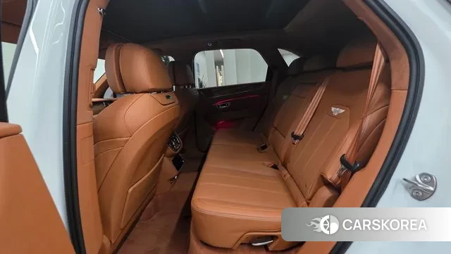 Bentley Bentayga 2025 Белый из Кореи, фото 5