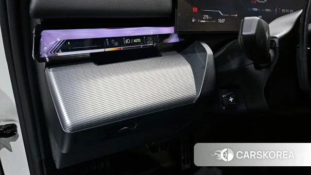 BMW 5 Series (G60) 2025 Белый из Кореи, фото 5