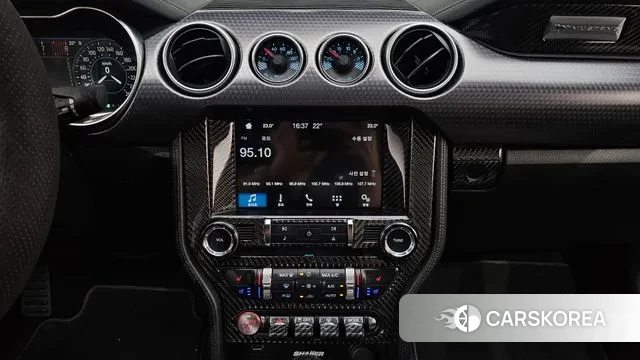 Ford Mustang 2018 Серебристо-серый из Кореи, фото 5