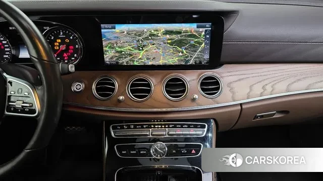 Mercedes-Benz E-Class W213 2019 Белый из Кореи, фото 5