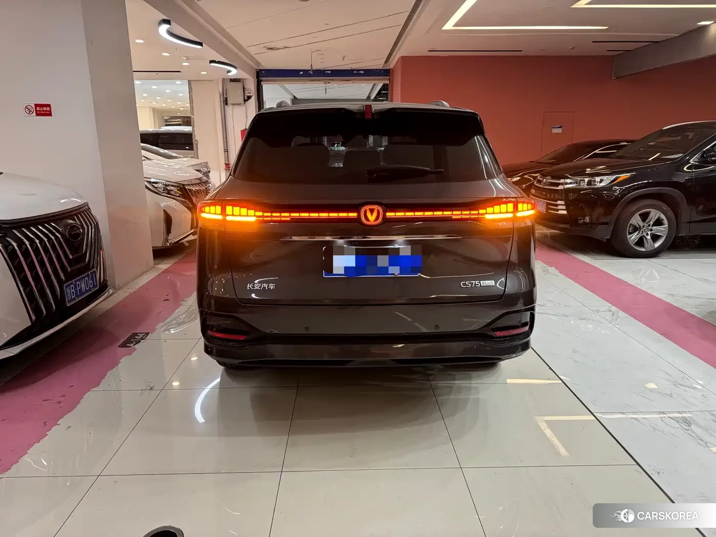 Chang'an Changan CS75PLUS 2025 Silver/gray из Китая, фото 5