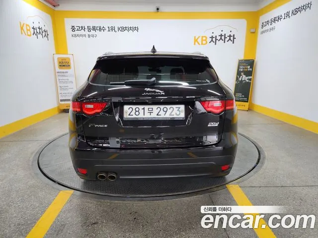 Jaguar F-PACE 2019 Черный из Кореи, фото 5