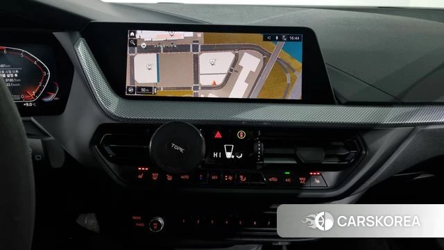 BMW 1 Series (F40) 2021 Белый из Кореи, фото 5