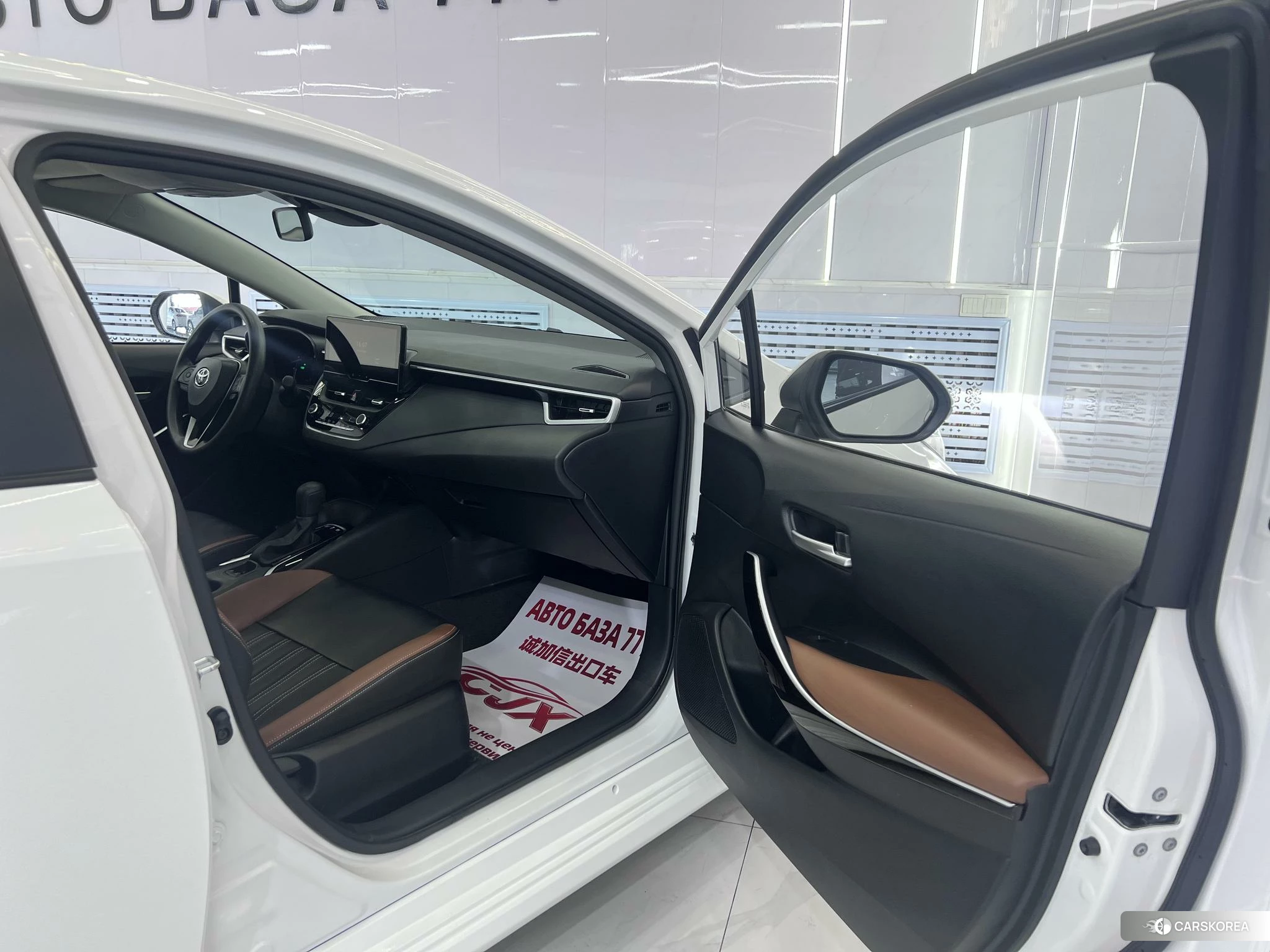 Toyota Corolla 2023 Белый из Китая, фото 5