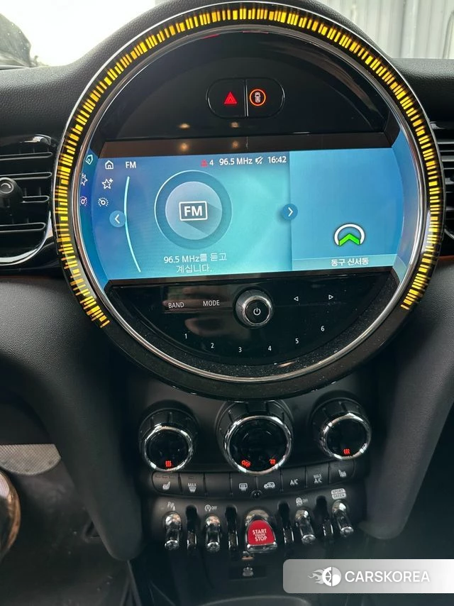 Mini Cooper 2023 Красный из Кореи, фото 5