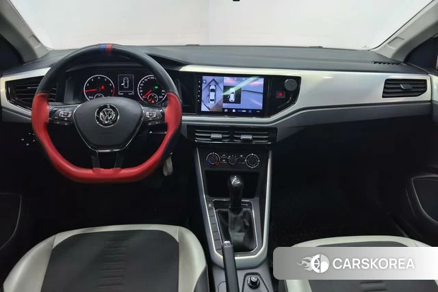 Volkswagen Polo 2021 Белый из Китая, фото 5
