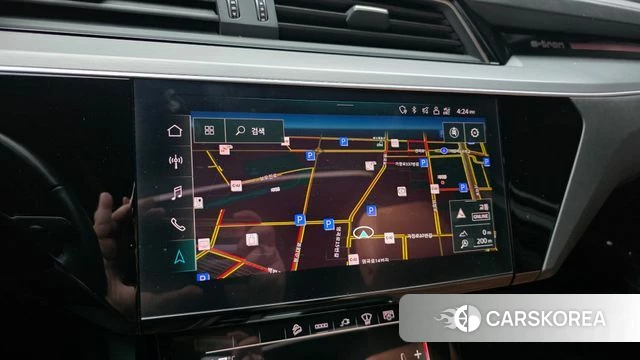 Audi e-Tron 2021 Белый из Кореи, фото 5