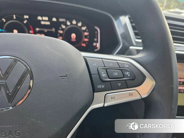Volkswagen Tiguan second Generation 2022 Белый из Кореи, фото 5