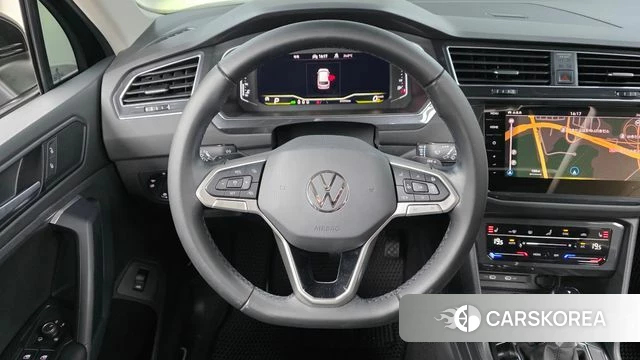 Volkswagen Tiguan second Generation 2023 Черный из Кореи, фото 5
