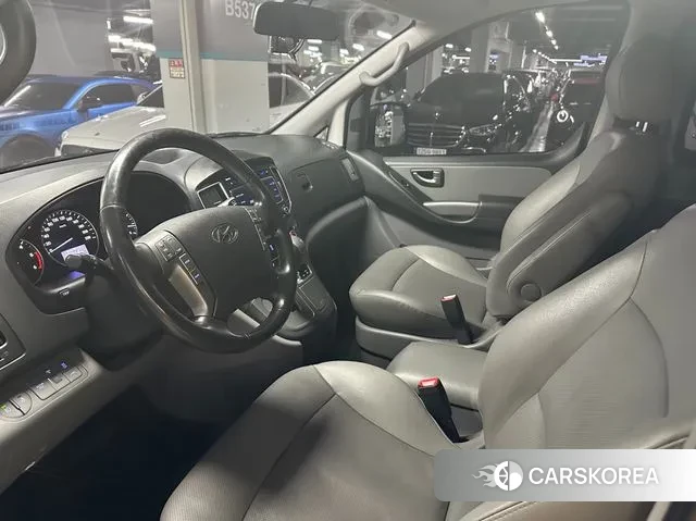 Hyundai The New Grand Starex 2018 Серебристо-серый из Кореи, фото 5