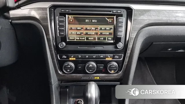 Volkswagen The New Passat 2018 Черный из Кореи, фото 5