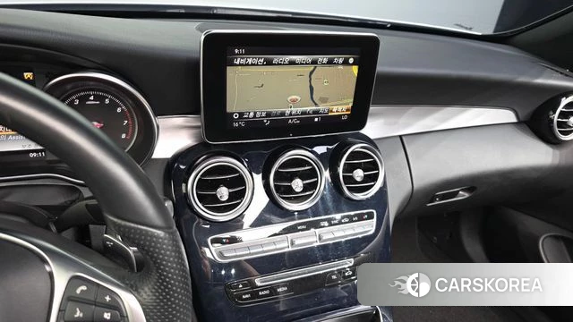 Mercedes-Benz C-Class W205 2018 Белый из Кореи, фото 5