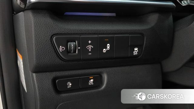 Kia Niro Plus 2023 Белый из Кореи, фото 5