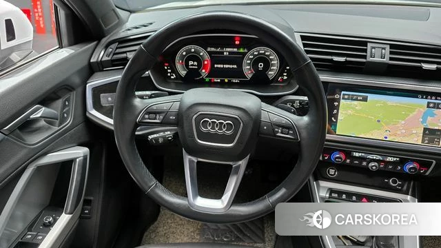 Audi Q3 (F3) 2023 Белый из Кореи, фото 5