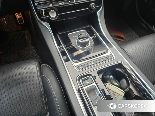 Jaguar XE 2019 Белый из Кореи, фото 5
