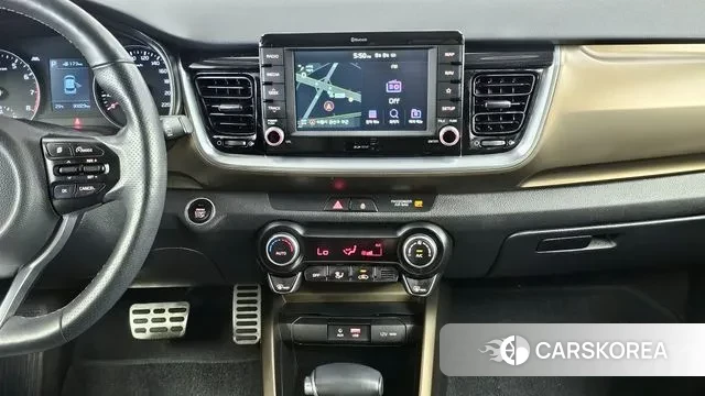Kia Stonic 2018 Белый из Кореи, фото 5