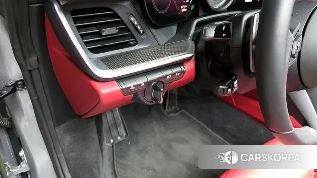 Porsche 911(992) 2023 Серебристо-серый из Кореи, фото 5