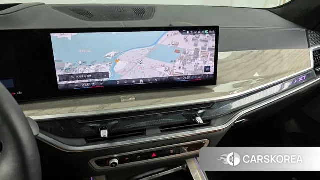 BMW X7 (G07) 2024 Белый из Кореи, фото 5