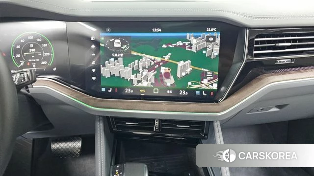 Volkswagen Touareg 3rd generation 2025 Белый из Кореи, фото 5