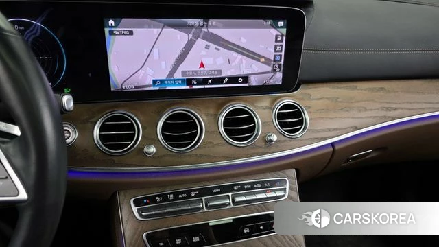 Mercedes-Benz E-Class W213 2021 Белый из Кореи, фото 5