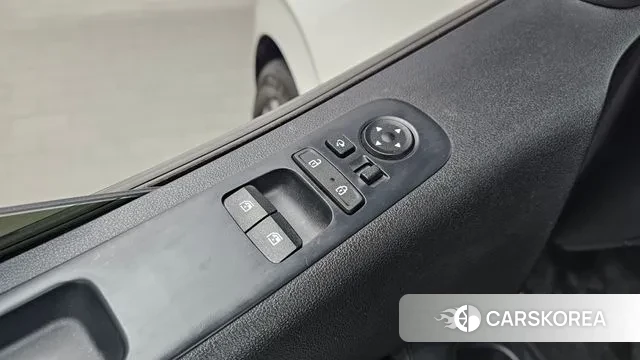 Hyundai Staria 2021 Белый из Кореи, фото 5