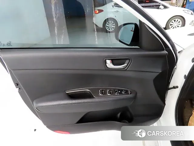 Kia The New K5 2nd generation 2018 Белый из Кореи, фото 5