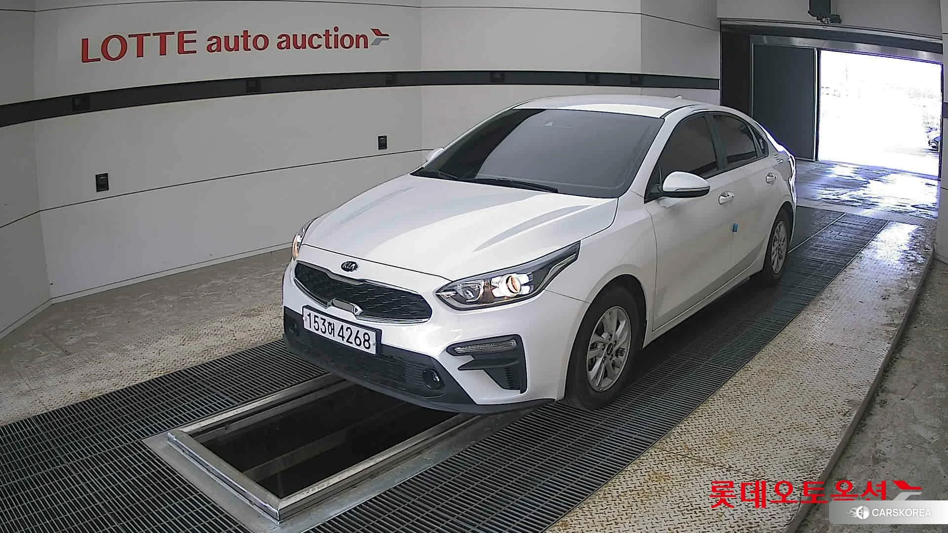 Kia K3 2021 Snow White Pearl из Кореи, фото 5