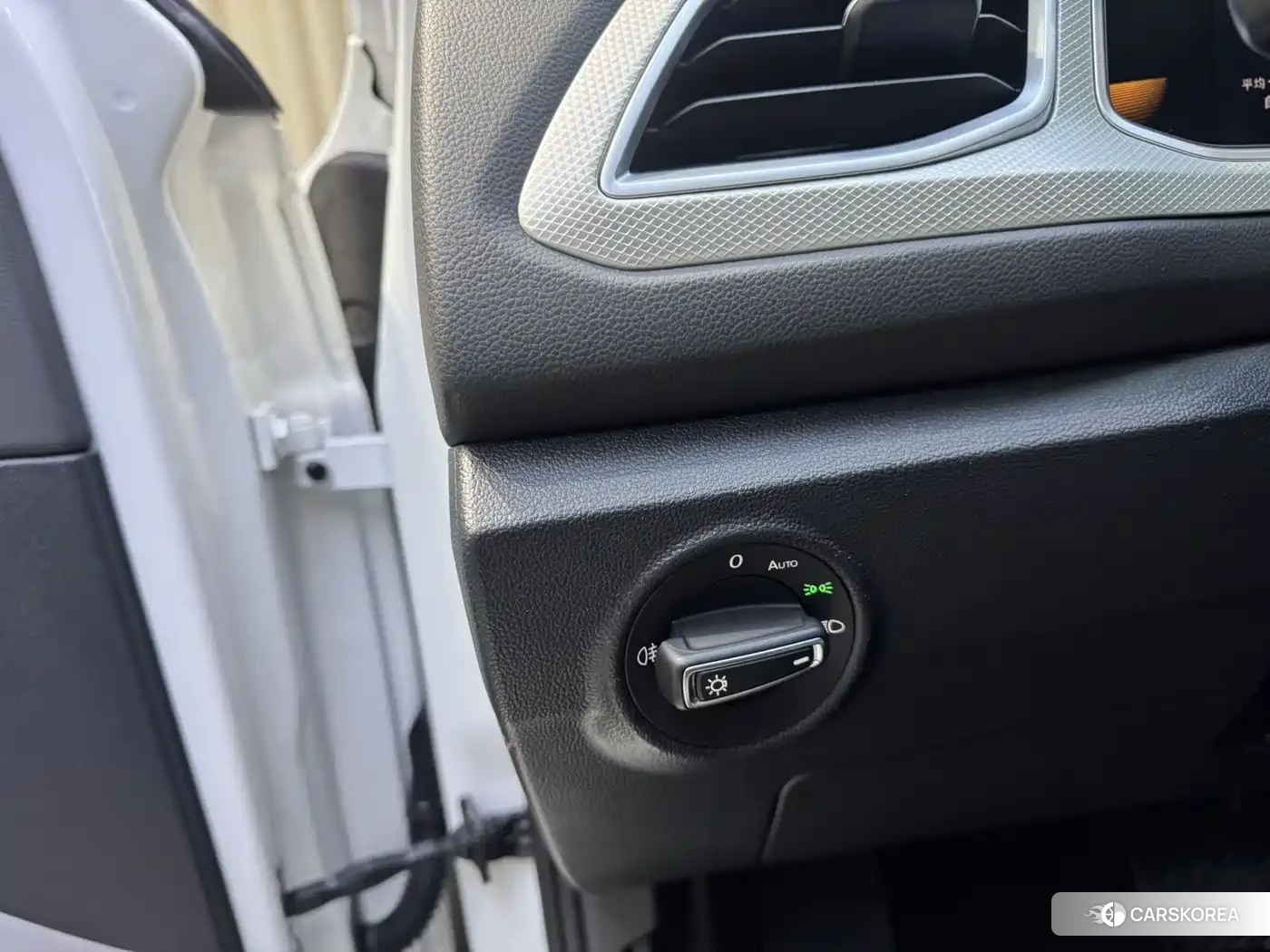 Volkswagen T-ROC exploring Songs 2023 Белый из Китая, фото 5