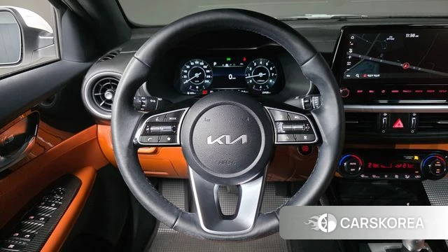 Kia The New K3 2nd generation 2022 Белый из Кореи, фото 5