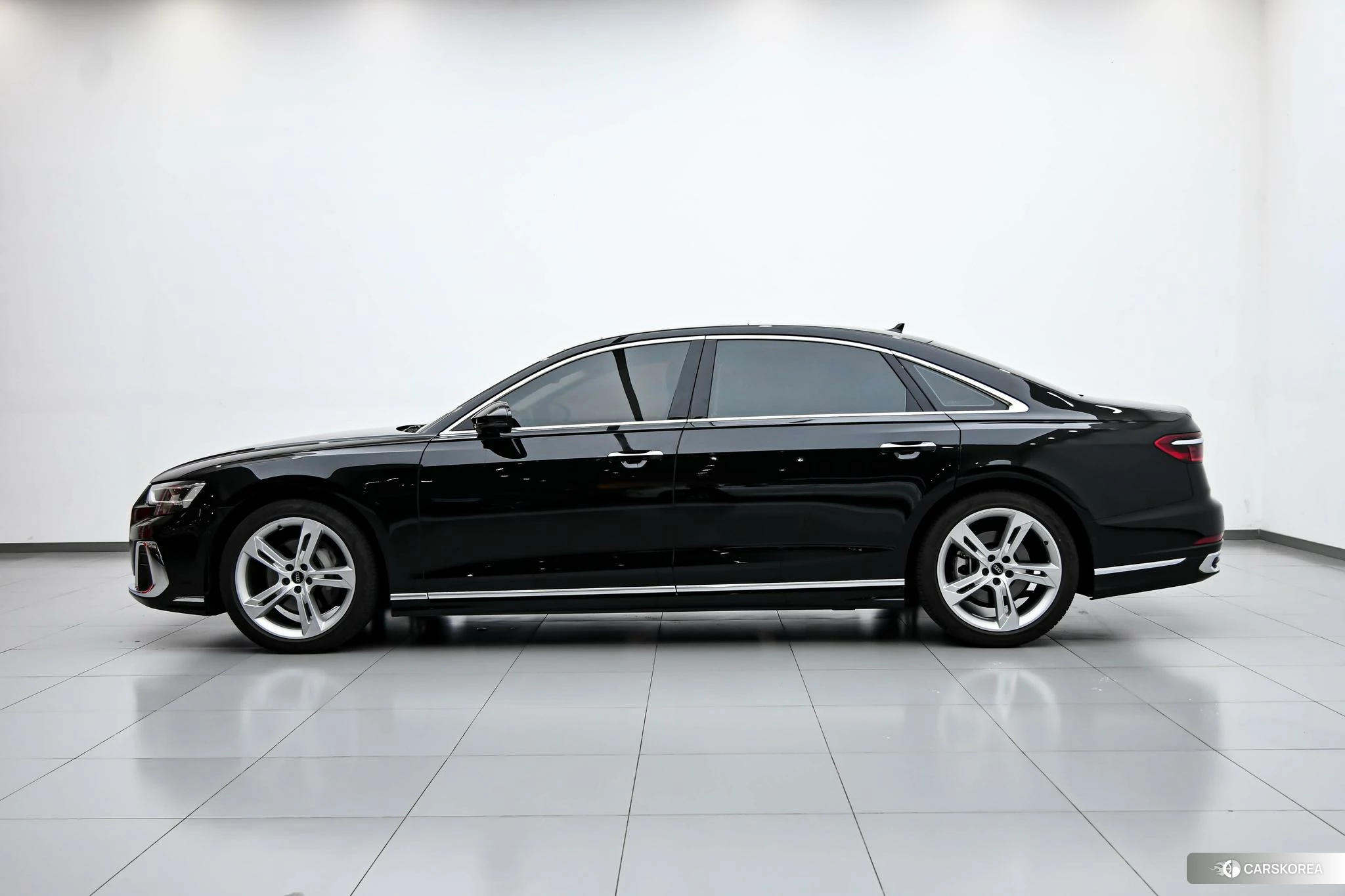 Audi A8 2022 Черный из Китая, фото 5