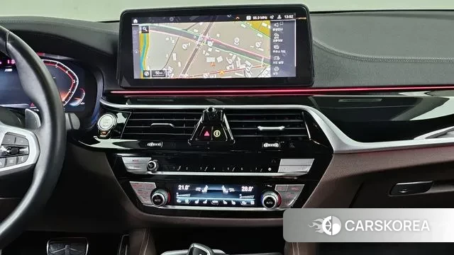 BMW 5 Series (G30) 2023 Черный из Кореи, фото 5