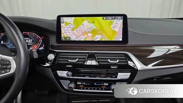 BMW 5 Series (G30) 2022 Белый из Кореи, фото 5