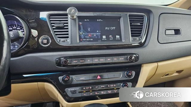 Kia The New Carnival 2018 Белый из Кореи, фото 5