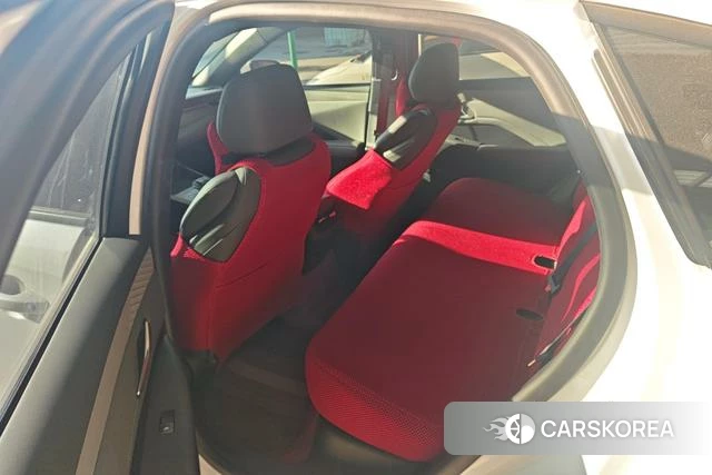 BYD Qin PLUS DM 2025 Белый из Китая, фото 5