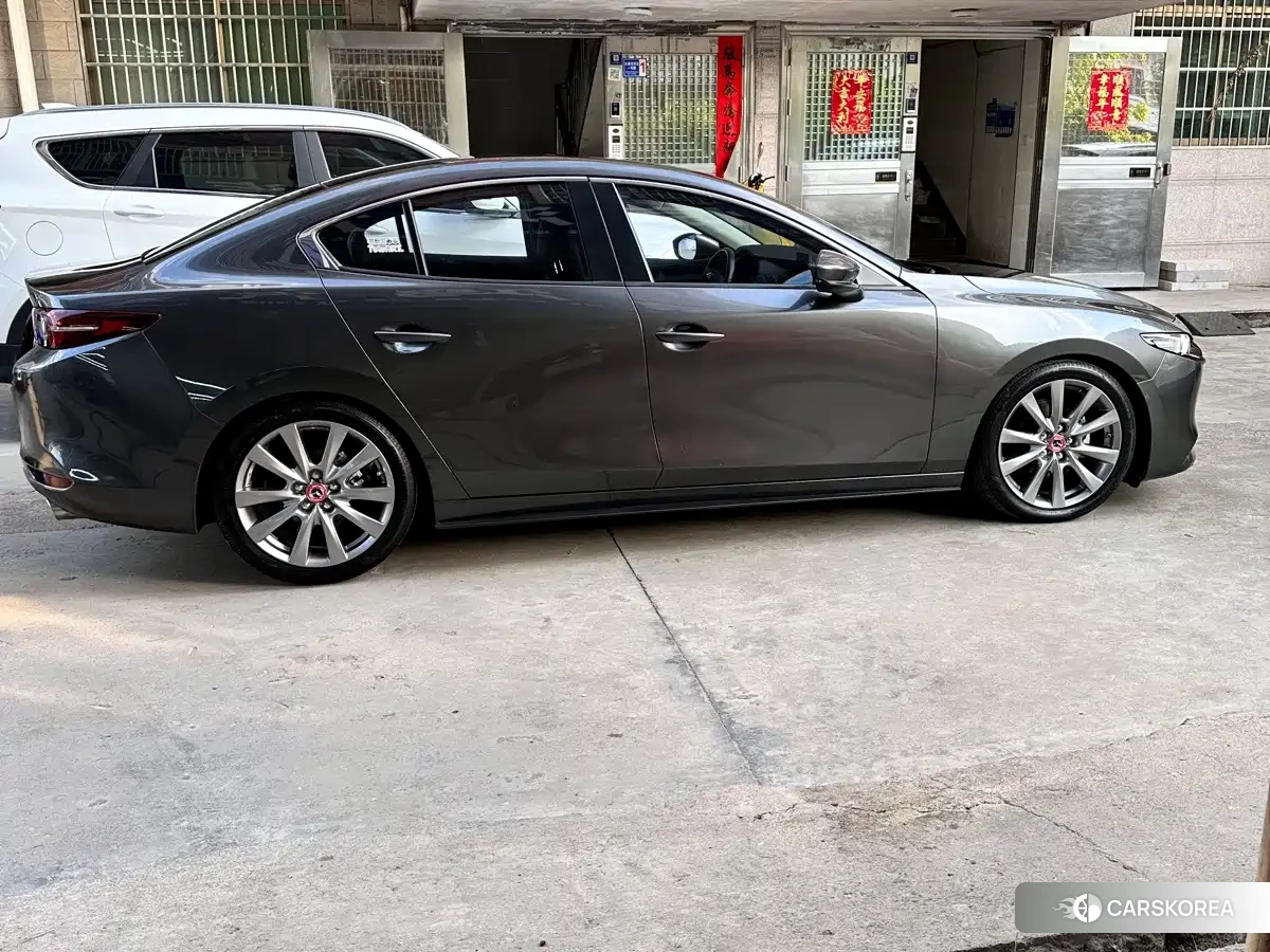 Mazda 3 2022 Silver/gray из Китая, фото 5