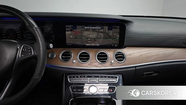 Mercedes-Benz E-Class W213 2018 Черный из Кореи, фото 5